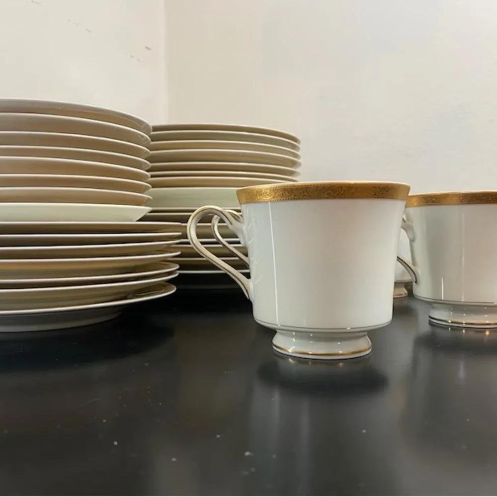 1970s Mikasa Colony Gold Ivory China White Vintage Dinnerware L2818 Dinner Set - Picture 6 of 9